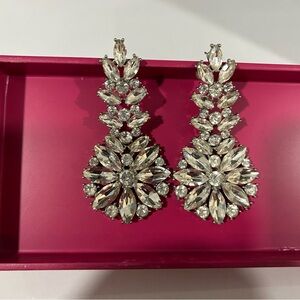 Vintage look Elegant Silver Crystal Drop Earrings